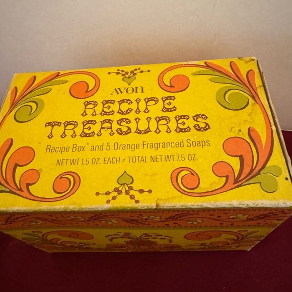 Vintage Avon Recipe Treasures New W/O Soaps - Picture 2 of 8